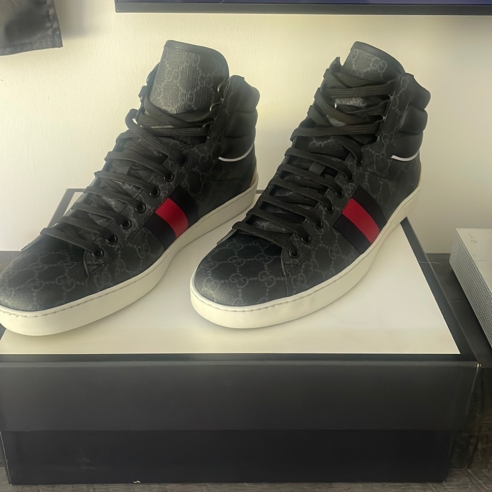Brand New Gucci sneakers, NEVER WORN